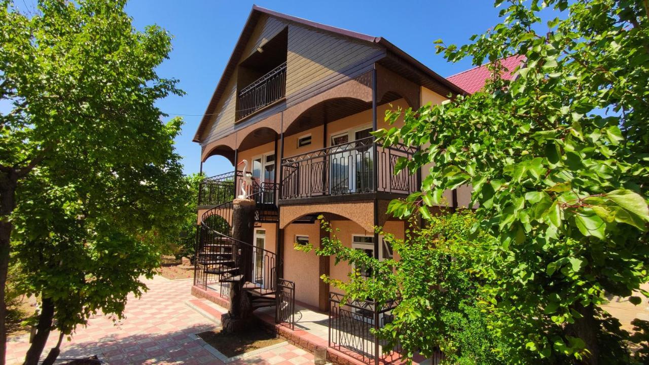 Hotel Natalia Kaji-Say Exterior foto