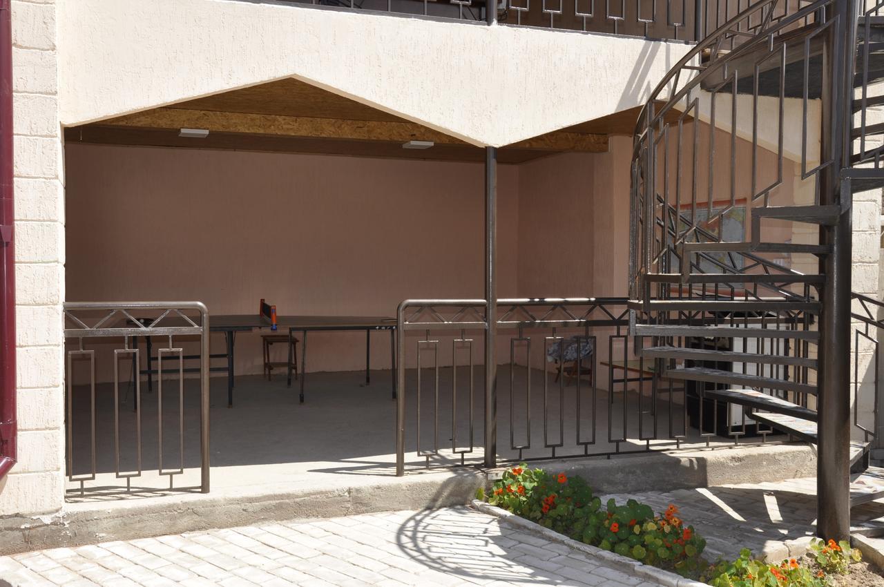 Hotel Natalia Kaji-Say Exterior foto